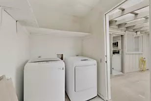 11940 Leisure Dr, Dallas, TX 75243 - Photo 21