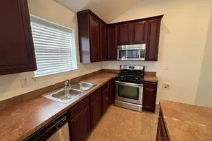 8135 Tierra Del Sol Rd, Arlington, TX 76002 - Photo 9