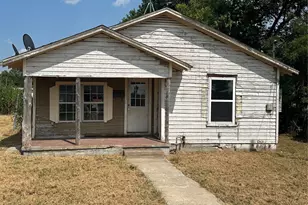 204 8th St, Honey Grove, TX 75446 - Photo 1