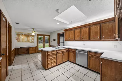 2539 Quail Glen Road, Carrollton, TX 75006 - Photo 9