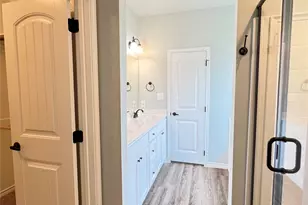 808 E Northside Dr, Pilot Point, TX 76258 - Photo 9