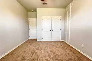 808 E Northside Dr, Pilot Point, TX 76258 - Photo 13