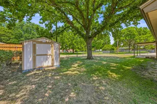 142 Blue Jay St, Stephenville, TX 76401 - Photo 27