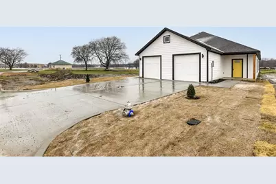 1020 Burnett Boulevard #A, Alvarado, TX 76009 - Photo 3