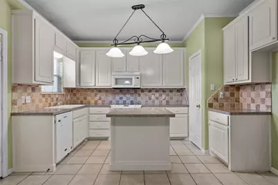 333 Old Mill Creek Drive, Woodway, TX 76712 - Photo 9