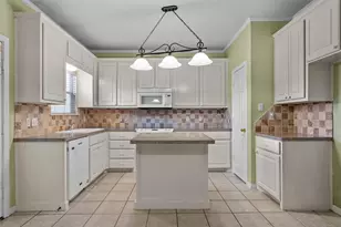 333 Old Mill Creek Dr, Woodway, TX 76712 - Photo 9