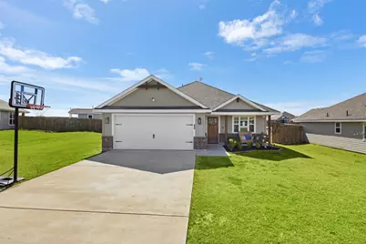 103 Olivia Street, Hillsboro, TX 76645 - Photo 1
