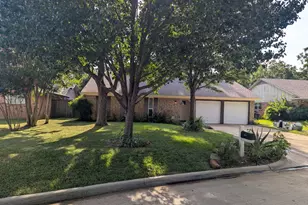 2908 Ashbury Dr, Arlington, TX 76015 - Photo 1