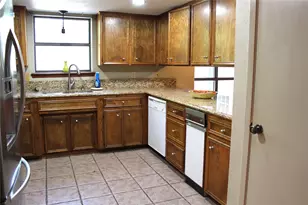 930 N Lydia St, Stephenville, TX 76401 - Photo 9