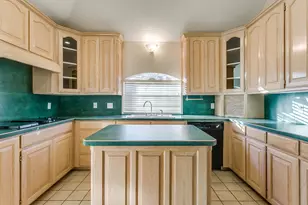 901 Evandale Rd, Burleson, TX 76028 - Photo 17