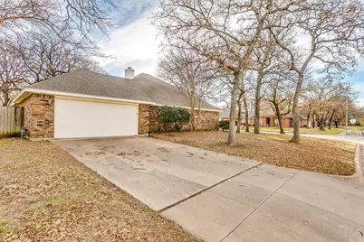 901 Evandale Road, Burleson, TX 76028 - Photo 3