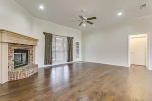 901 Evandale Rd, Burleson, TX 76028 - Photo 9