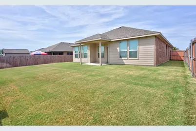 1203 Larkspur Lane, Cleburne, TX 76033 - Photo 9
