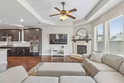 1305 Grapevine Cove, McKinney, TX 75071 - Photo 9
