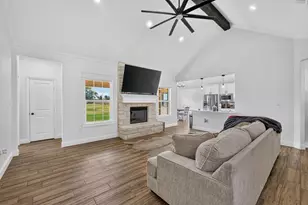 3213 Falcon Dr, Joshua, TX 76058 - Photo 5