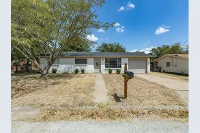 321 E Pine Street, Jacksboro, TX 76458 - Photo 5
