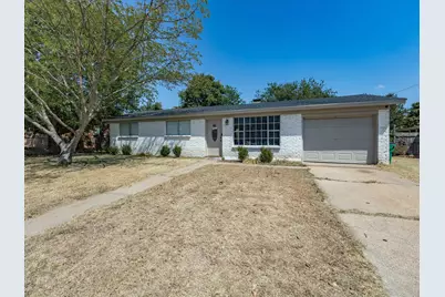 321 E Pine Street, Jacksboro, TX 76458 - Photo 3