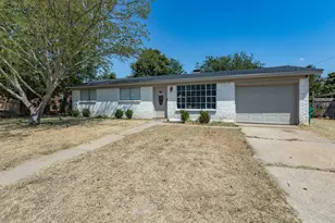 321 E Pine St, Jacksboro, TX 76458 - Photo 3