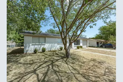 321 E Pine Street, Jacksboro, TX 76458 - Photo 25