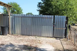2311 Bridge St, Gatesville, TX 76528 - Photo 5