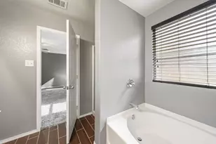 204 Rosewood Ct, Red Oak, TX 75154 - Photo 19