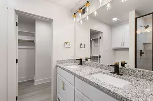 121 Jim Walter Dr, Runaway Bay, TX 76426 - Photo 17