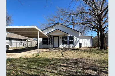 825 Texas Street, Graham, TX 76450 - Photo 1