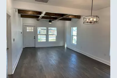 825 Texas Street, Graham, TX 76450 - Photo 3