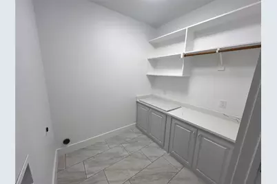 825 Texas Street, Graham, TX 76450 - Photo 9