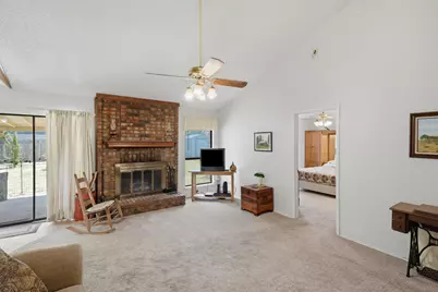 6207 Declaration Drive, Arlington, TX 76002 - Photo 9