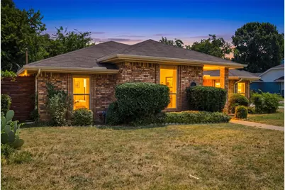 135 Meadow Ridge Drive, Cedar Hill, TX 75104 - Photo 1