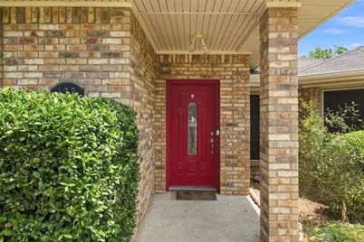 135 Meadow Ridge Drive, Cedar Hill, TX 75104 - Photo 5