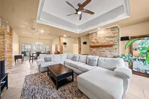 342 Hillcroft Dr, Duncanville, TX 75137 - Photo 5