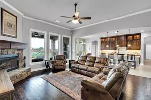 102 Willowbrook Dr, Waxahachie, TX 75165 - Photo 5