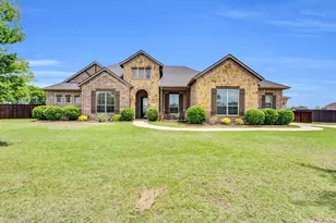 102 Willowbrook Dr, Waxahachie, TX 75165 - Photo 1