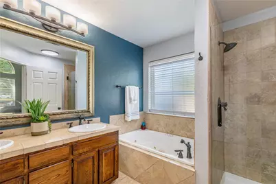 2700 Valleywood Drive, Grapevine, TX 76051 - Photo 13