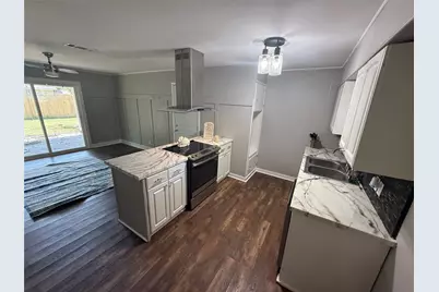 300 S Joyce Street, Lacy Lakeview, TX 76705 - Photo 3