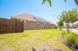 2105 Ella Ln, Carrollton, TX 75010 - Photo 31