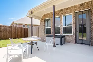 2105 Ella Ln, Carrollton, TX 75010 - Photo 25
