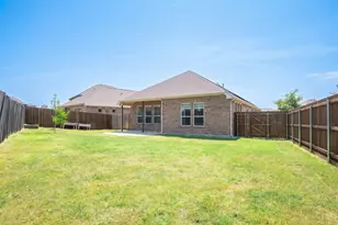 2105 Ella Ln, Carrollton, TX 75010 - Photo 29