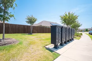2105 Ella Ln, Carrollton, TX 75010 - Photo 33