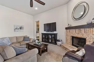 809 Dusty Trl, Little Elm, TX 76227 - Photo 5