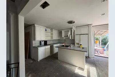 8222 Wes Hodges Road, Dallas, TX 75217 - Photo 23