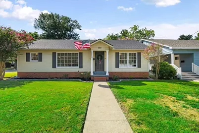 1801 Woodlawn Avenue, Corsicana, TX 75110 - Photo 1