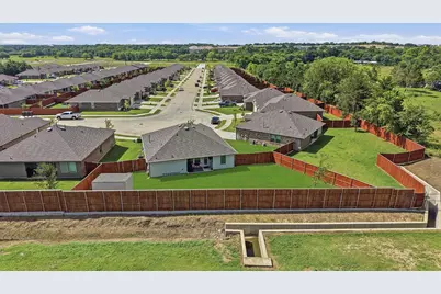 201 Volunteer Drive, Sherman, TX 75090 - Photo 5