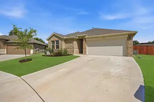 201 Volunteer Dr, Sherman, TX 75090 - Photo 11