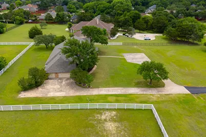 915 W Pleasant Run Road, DeSoto, TX 75115 - Photo 37