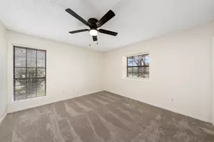 915 W Pleasant Run Rd, DeSoto, TX 75115 - Photo 25