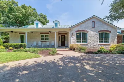 2707 Farmers Branch Lane, Farmers Branch, TX 75234 - Photo 1