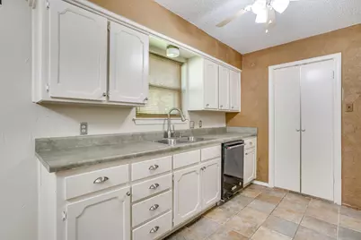 741 NW James Circle, Burleson, TX 76028 - Photo 13
